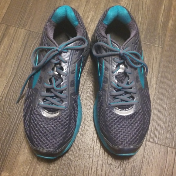 Brooks Aerial sneakers only worn once - Picture 3 of 3